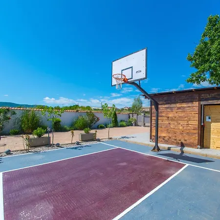 Villa Vie *