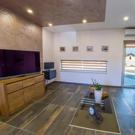 Vie Villa *