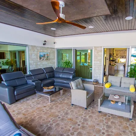 Villa Vie Luxury Retreat *