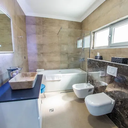 Villa Vie *