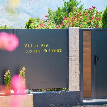 Villa Vie Luxury Retreat *