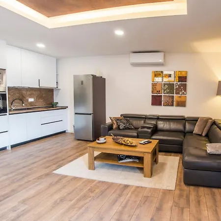 Villa Vie Luxury Retreat *