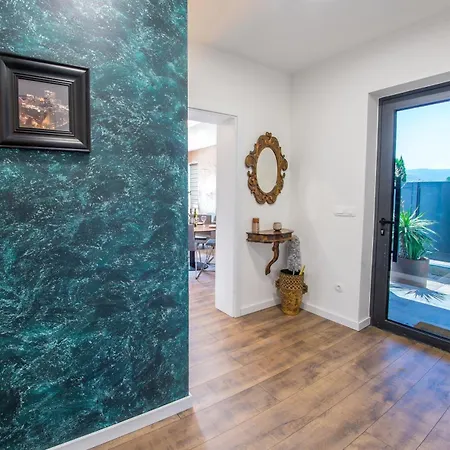 Vie Luxury Retreat