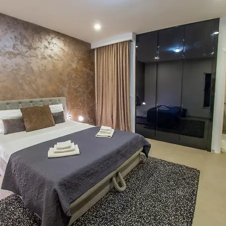 Vie Luxury Retreat Villa